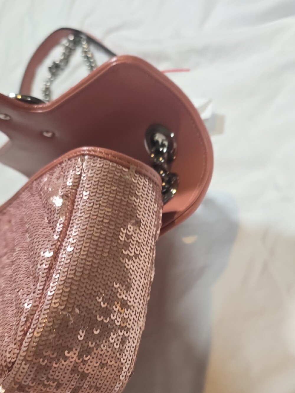 GG Marmont Small Shoulder Bag - Picture 8 of 10